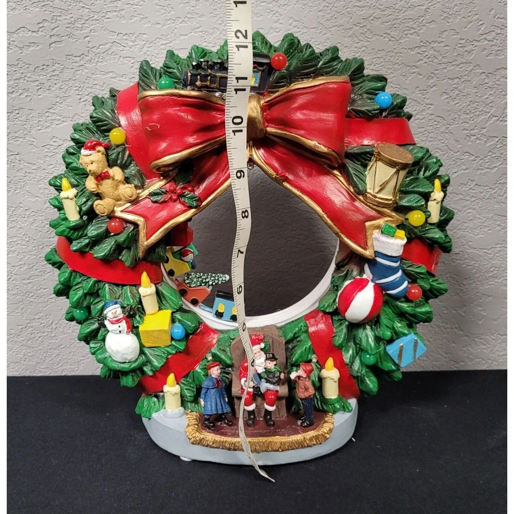 FG Square Animated Christmas Village Accessory - Christmas Wreath